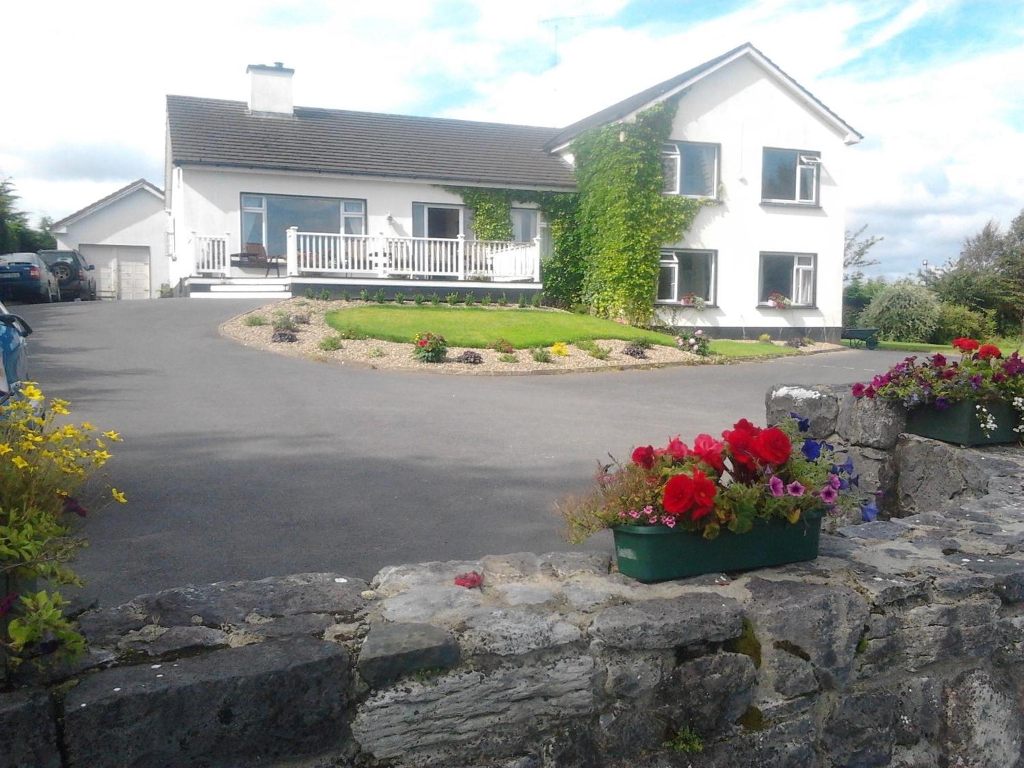 The Waterfront House Country Home Oughterard Luaran gambar