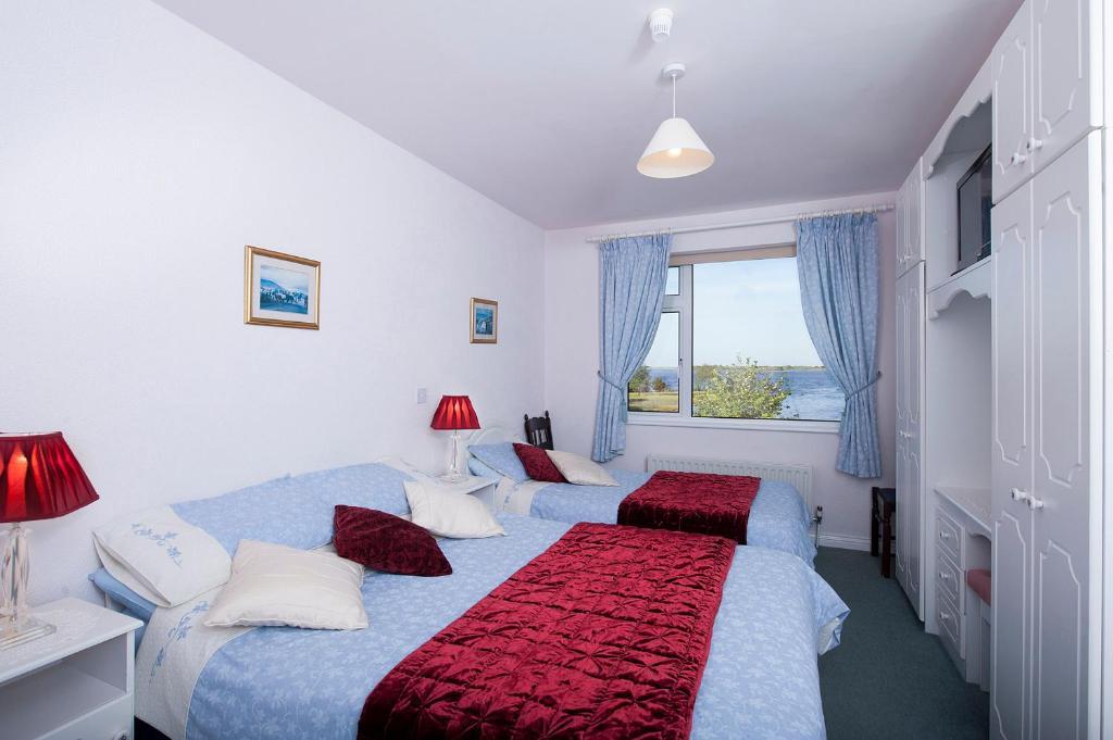 The Waterfront House Country Home Oughterard Bilik gambar