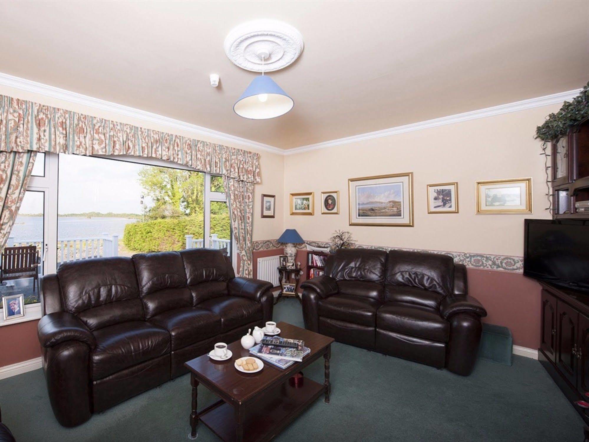 The Waterfront House Country Home Oughterard Luaran gambar