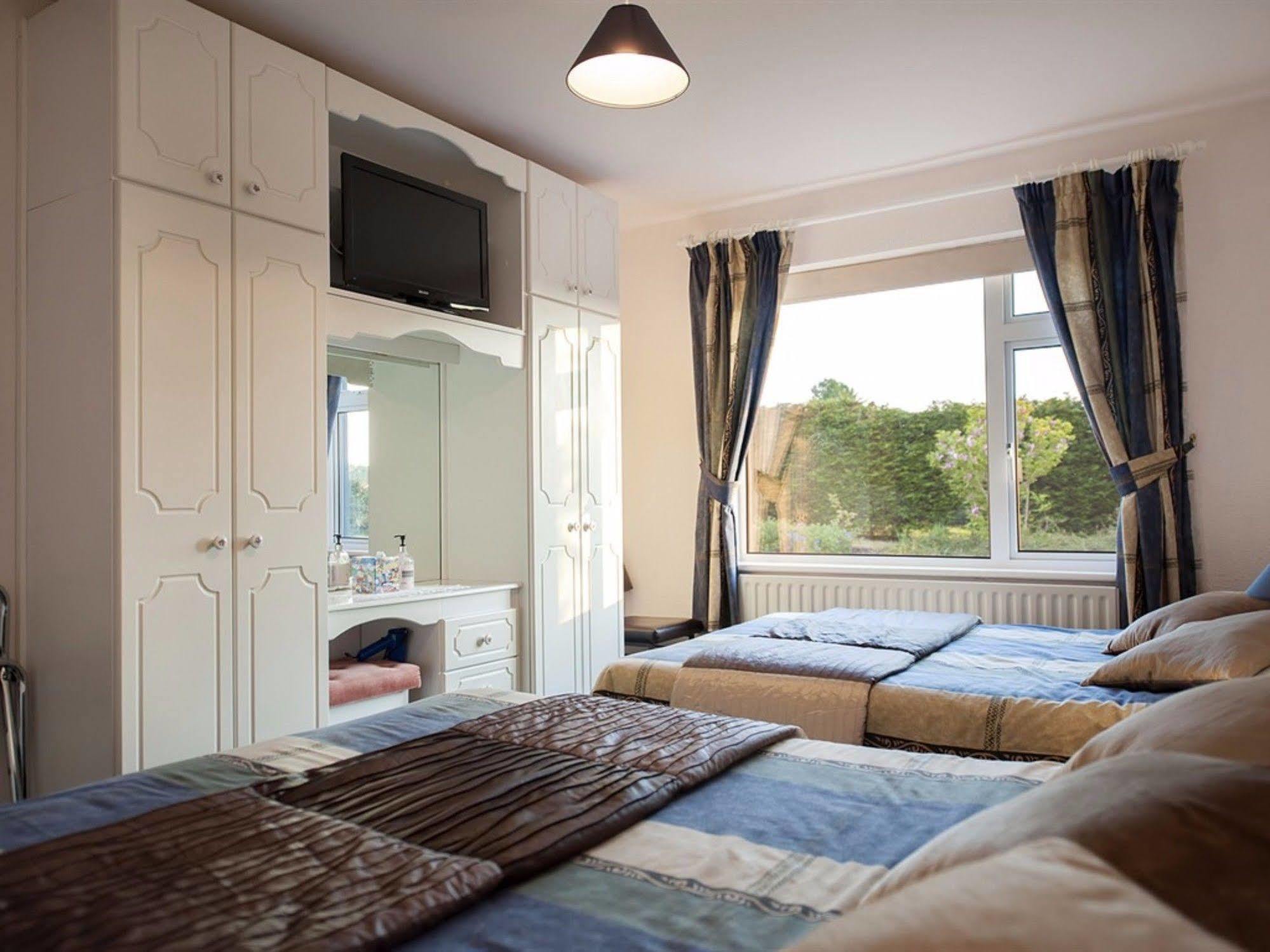 The Waterfront House Country Home Oughterard Luaran gambar